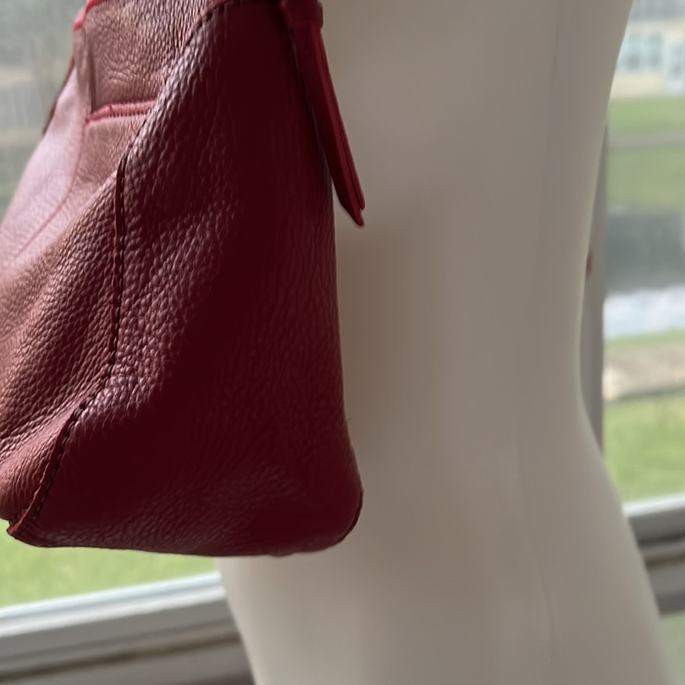 SAK RED ❤️ LEATHER BAG .. new condition - Picture 6 of 12